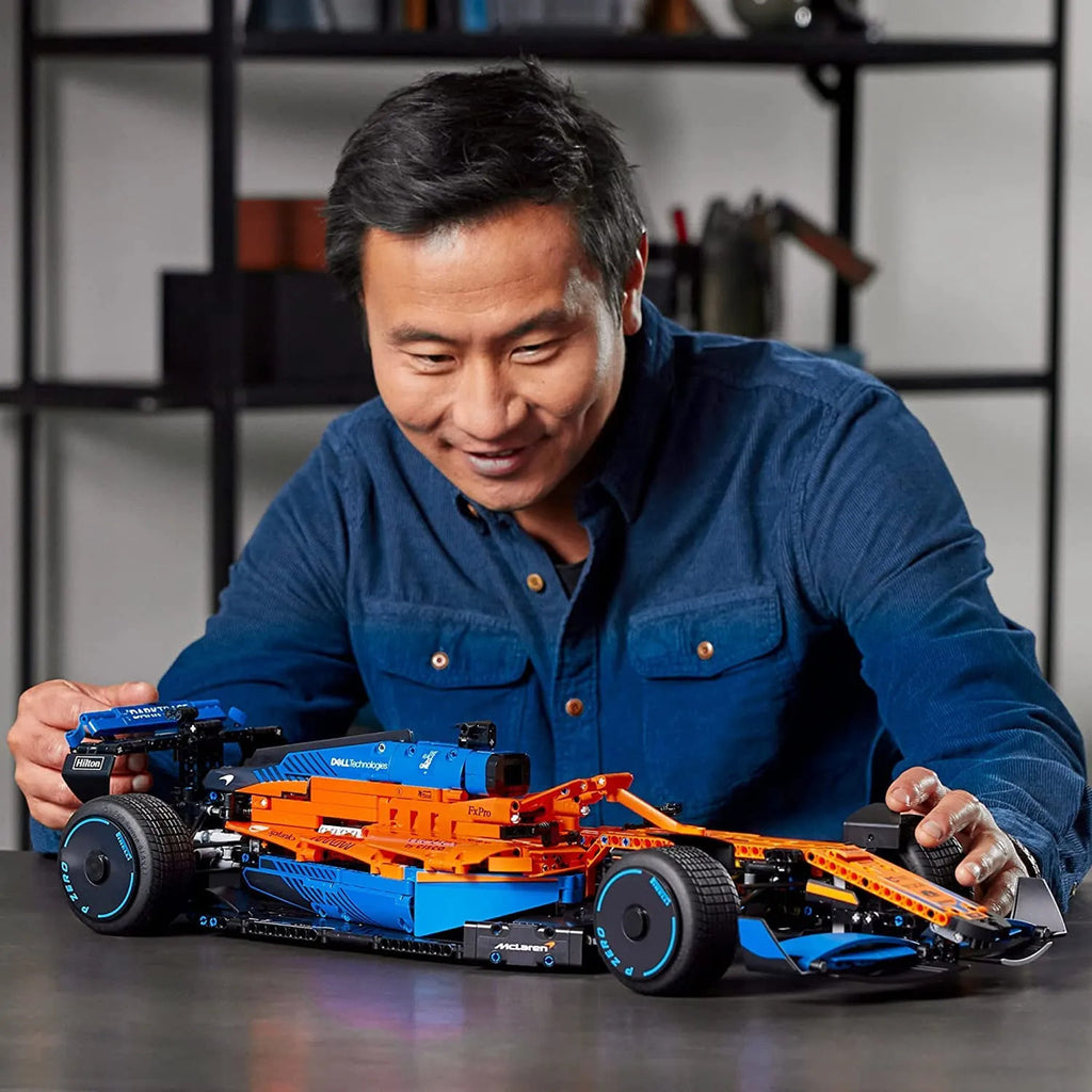 LEGO Technic McLaren F1 42141 - Réplica Fórmula 1 2022 para Adultos