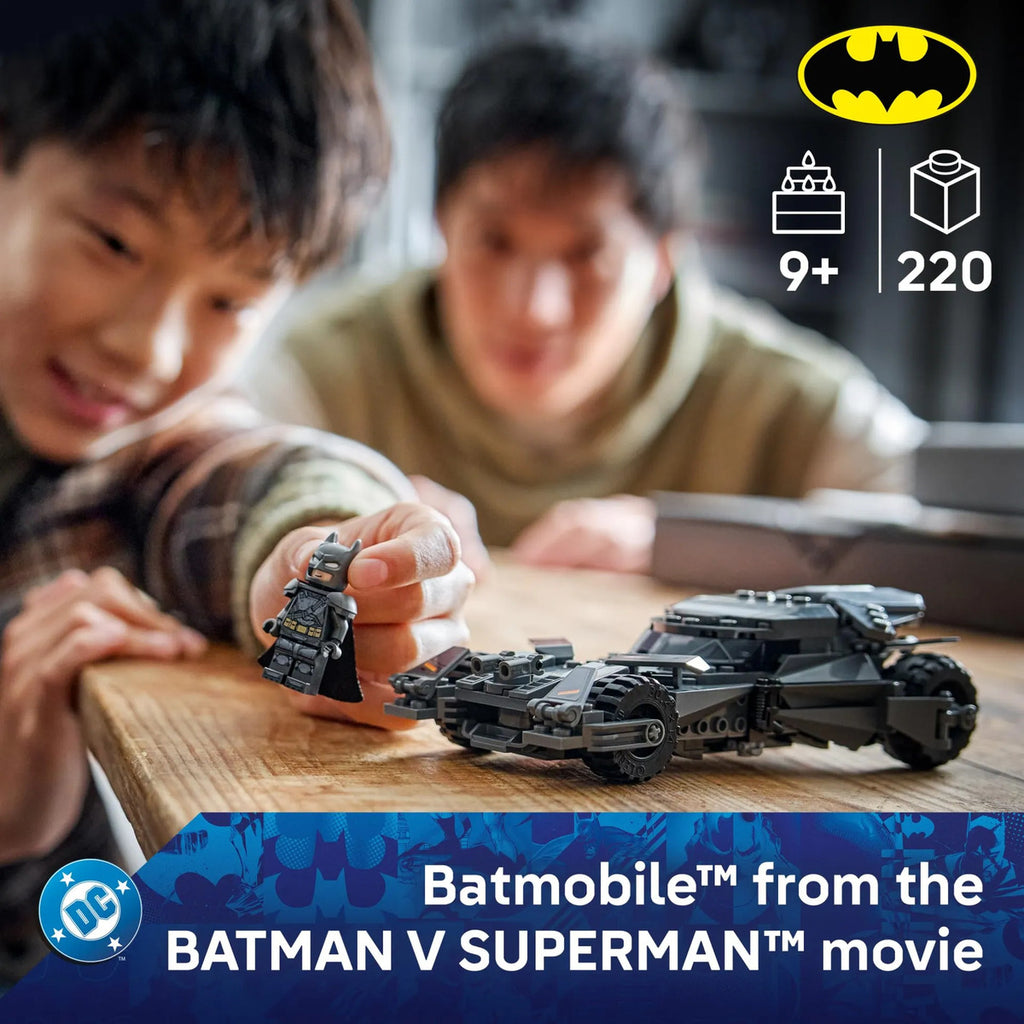 LEGO DC Batman Batmóvil 76331 con Minifigura - Set de Construcción Superhéroes