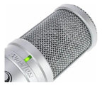 Superlux E205U - En uso sobre escritorio para streaming y podcast